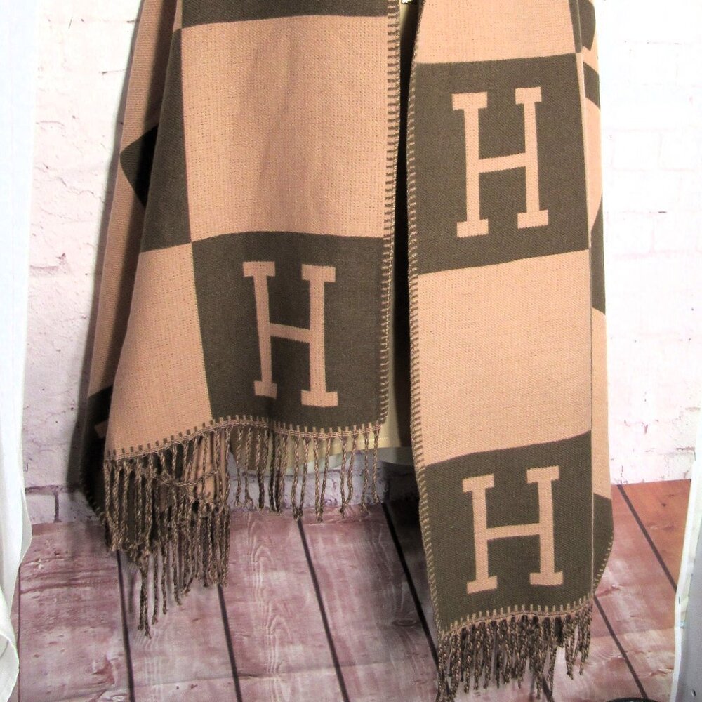 NWOT SOFT "H" SHAWL WRAP SCARF THROW 72" X 24" - Picture 3 of 6